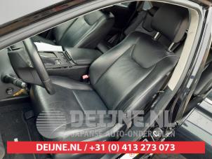 Lexus RX 450h V6 24V VVT-i 4x2 Épave (2010, Foncé, Bleu, Violet)