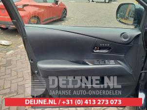 Lexus RX 450h V6 24V VVT-i 4x2 Épave (2010, Foncé, Bleu, Violet)