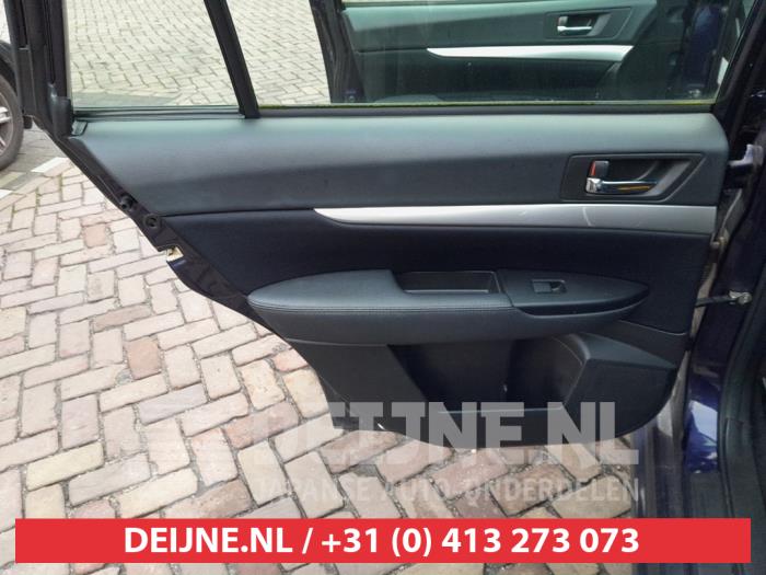 Subaru Legacy Wagon 2.0 16V Épave (2011, Violet)