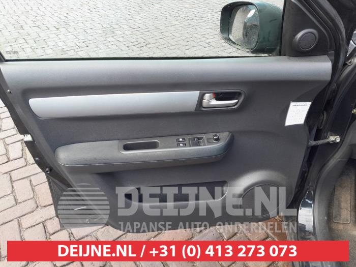 Suzuki Swift 1.5 VVT 16V Schrottauto (2006, Schwarz)
