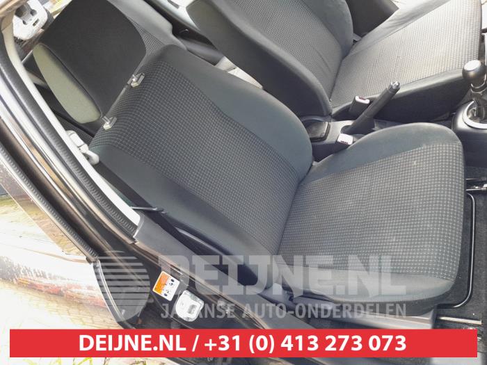 Suzuki Swift 1.5 VVT 16V Schrottauto (2006, Schwarz)