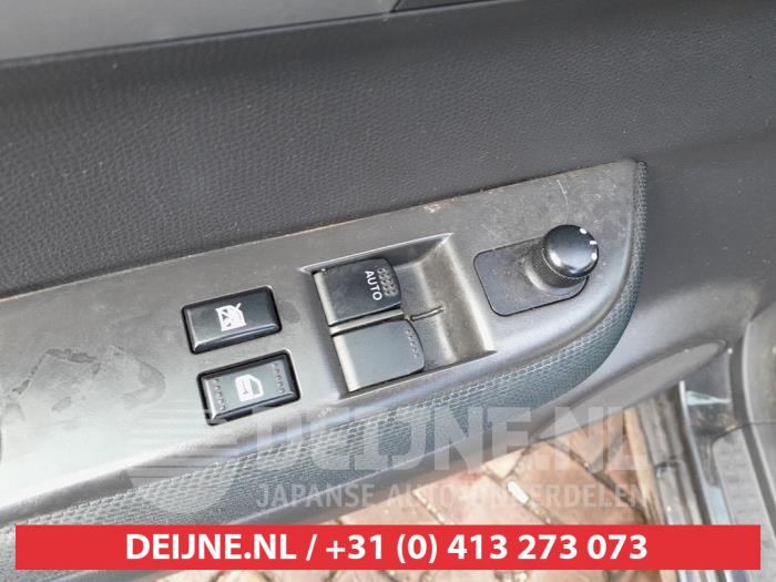 Suzuki Swift 1.5 VVT 16V Schrottauto (2006, Schwarz)