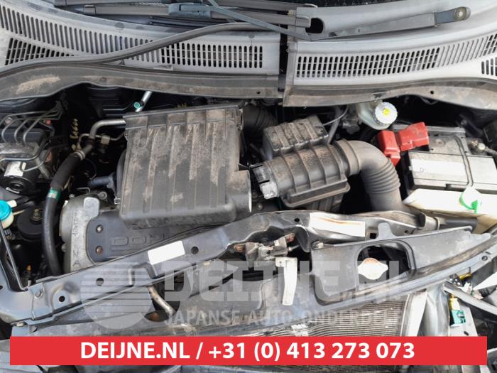 Suzuki Swift 1.5 VVT 16V Schrottauto (2006, Schwarz)