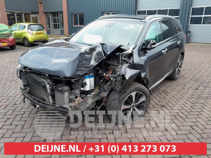 Kia Sorento III 2.2 CRDi 16V VGT 4x4 Épave (2015, Gris)