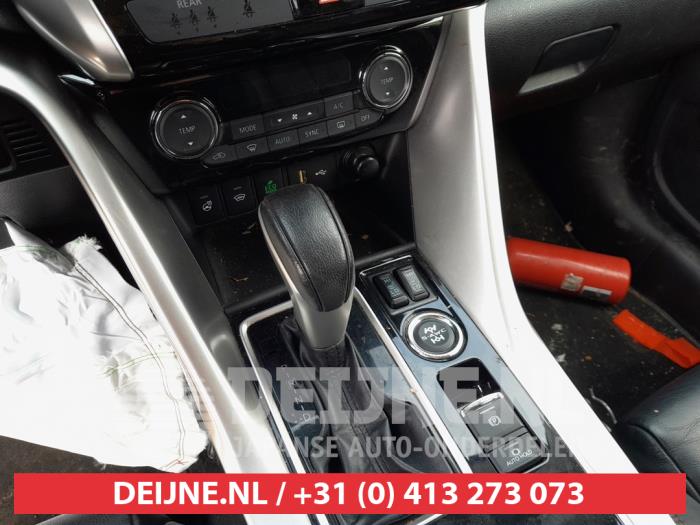 Mitsubishi Eclipse Cross 1.5 Turbo 16V 4WD Samochód złomowany (2018, Bialy)