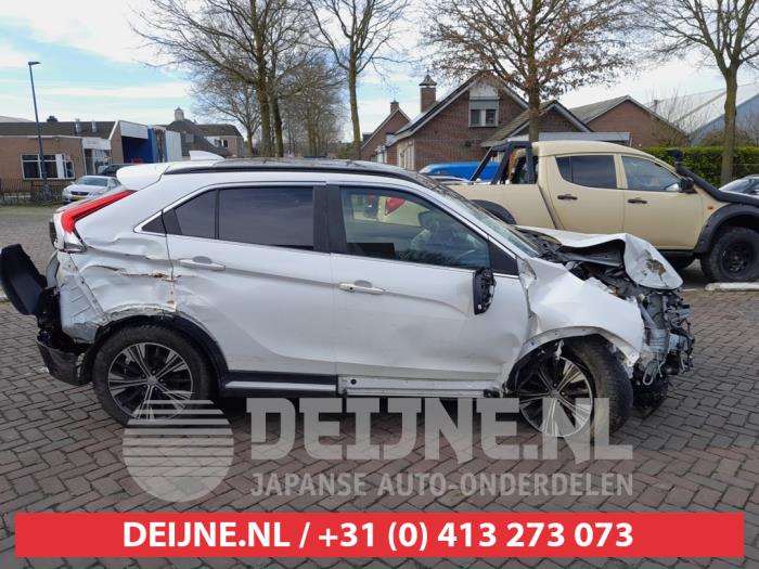 Mitsubishi Eclipse Cross 1.5 Turbo 16V 4WD Samochód złomowany (2018, Bialy)