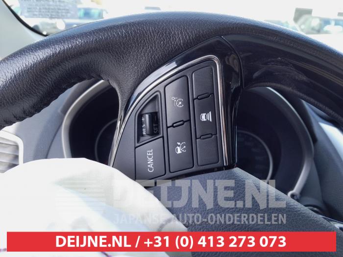 Mitsubishi Eclipse Cross 1.5 Turbo 16V 4WD Samochód złomowany (2018, Bialy)