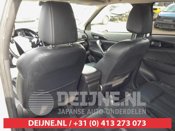 Mitsubishi Eclipse Cross 1.5 Turbo 16V 4WD Samochód złomowany (2018, Bialy)