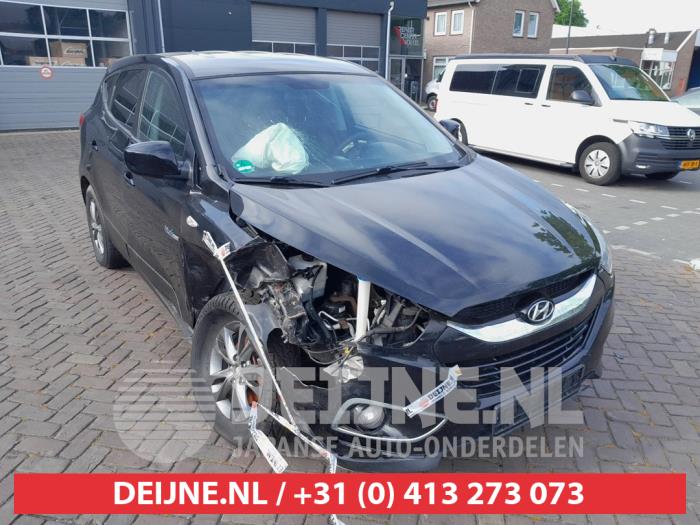 Hyundai iX35 1.6 GDI 16V Schrottauto (2015, Schwarz)