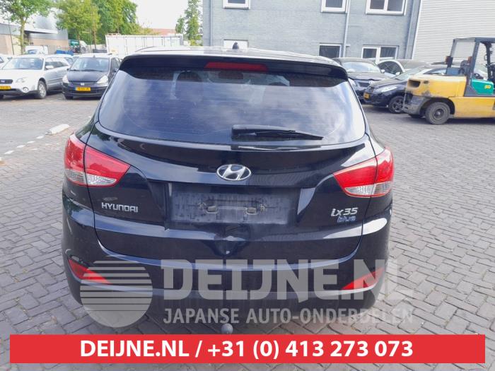 Hyundai iX35 1.6 GDI 16V Schrottauto (2015, Schwarz)