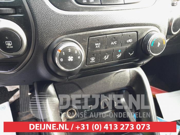 Hyundai iX35 1.6 GDI 16V Schrottauto (2015, Schwarz)