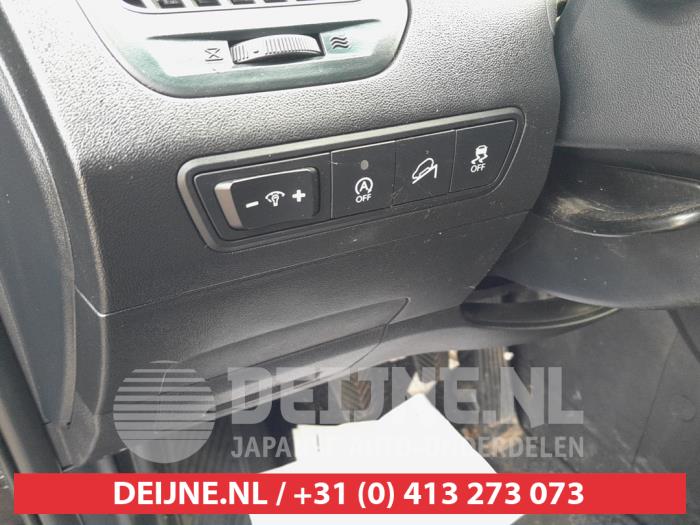 Hyundai iX35 1.6 GDI 16V Schrottauto (2015, Schwarz)