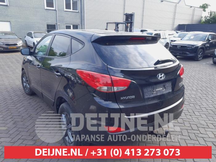 Hyundai iX35 1.6 GDI 16V Schrottauto (2015, Schwarz)