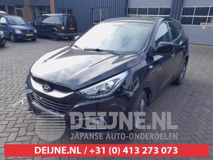 Hyundai iX35 1.6 GDI 16V Schrottauto (2015, Schwarz)