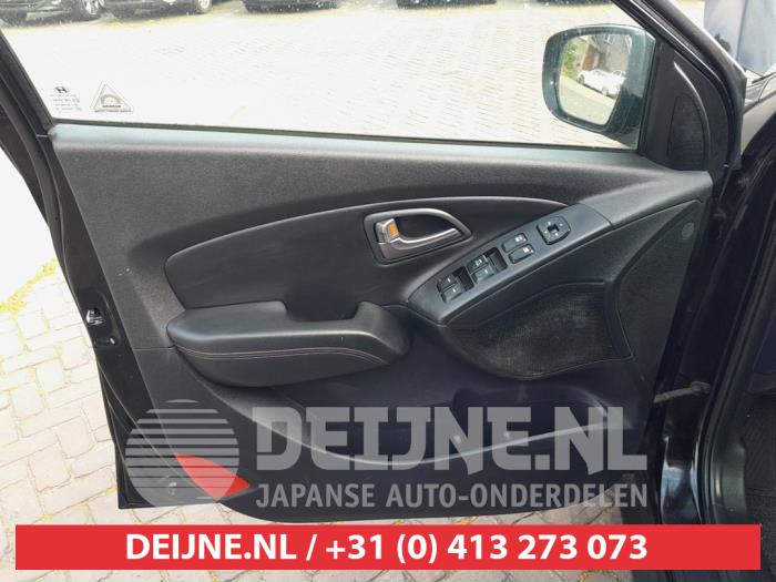 Hyundai iX35 1.6 GDI 16V Schrottauto (2015, Schwarz)