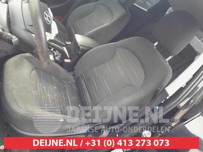 Hyundai iX35 1.6 GDI 16V Schrottauto (2015, Schwarz)