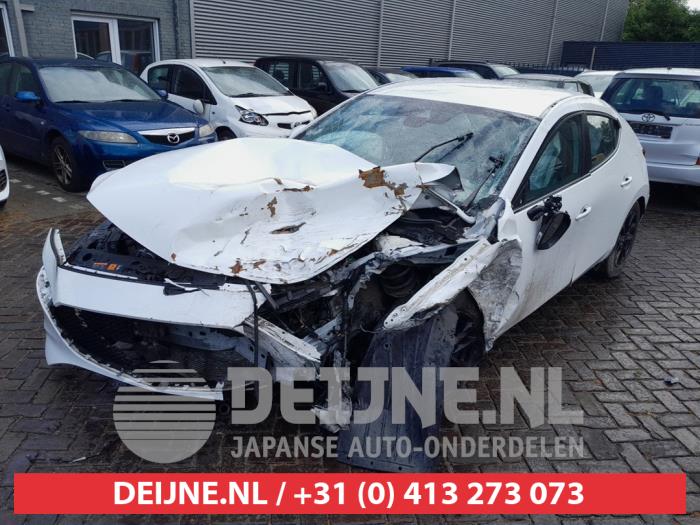 Mazda 3 Sport 2.0 SkyActiv-G 122 Mild Hybrid 16V Épave (2019, Blanc)
