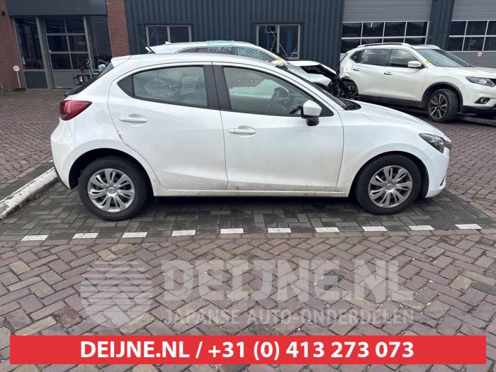 Mazda 2 1.5 SkyActiv-G 75 Salvage vehicle (2017, White)