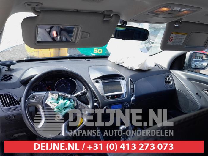 Hyundai iX35 2.0 16V Salvage vehicle (2010, Gray)