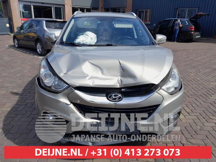 Hyundai iX35 2.0 16V Salvage vehicle (2010, Gray)