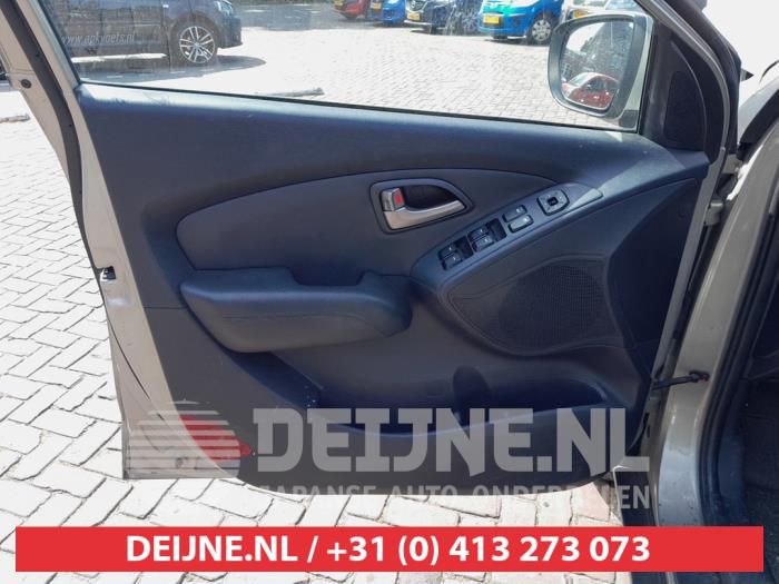 Hyundai iX35 2.0 16V Salvage vehicle (2010, Gray)