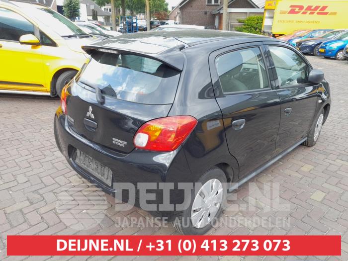 Mitsubishi Space Star 1.0 12V Épave (2013, Noir)