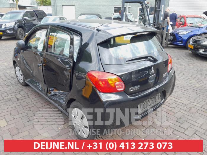 Mitsubishi Space Star 1.0 12V Épave (2013, Noir)