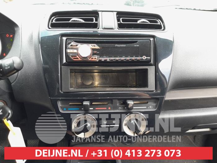 Mitsubishi Space Star 1.0 12V Épave (2013, Noir)