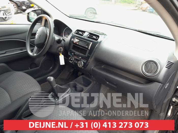 Mitsubishi Space Star 1.0 12V Épave (2013, Noir)