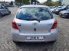 Toyota Yaris II 1.3 16V VVT-i Skadat fordon (2006, GRIJS)
