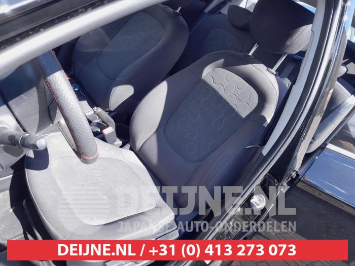 Hyundai i20 1.2i 16V Épave (2010, Noir)