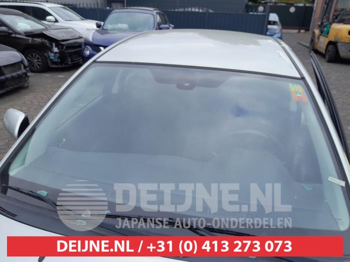 Toyota Avensis 1.8 16V VVT-i Skrotfordon (2005, GRIJS)
