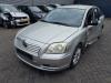 Toyota Avensis 1.8 16V VVT-i Skrotfordon (2005, GRIJS)