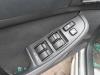 Toyota Avensis 1.8 16V VVT-i Skrotfordon (2005, GRIJS)
