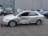 Toyota Avensis 1.8 16V VVT-i Skrotfordon (2005, GRIJS)