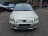 Toyota Avensis 1.8 16V VVT-i Skrotfordon (2005, GRIJS)
