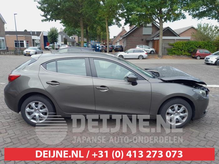 Mazda 3 2.0 SkyActiv-G 16V Épave (2014, Brun)