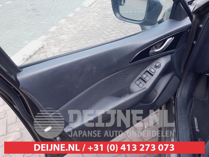 Mazda 3 2.0 SkyActiv-G 16V Épave (2014, Brun)