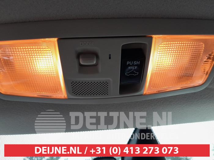 Mitsubishi Outlander 2.0 16V PHEV 4x4 Schrottauto (2015, Schwarz)