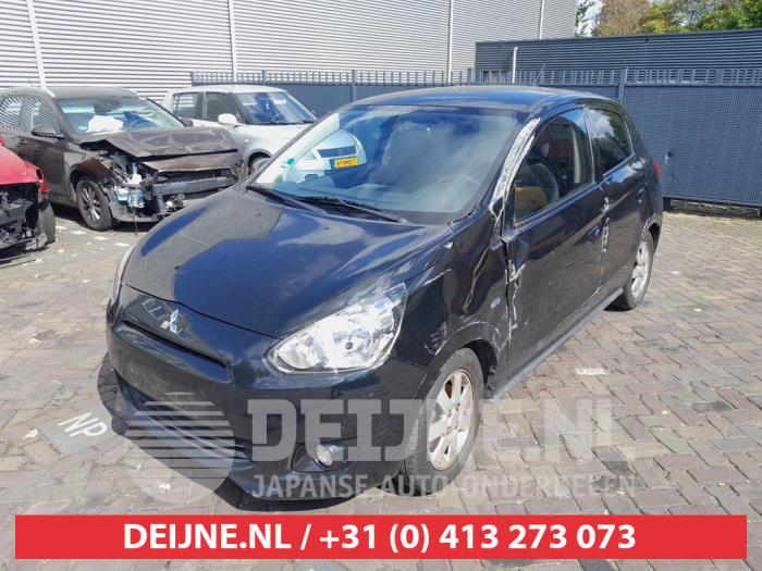 Mitsubishi Space Star 1.0 12V Vehículo de desguace (2014, Negro)