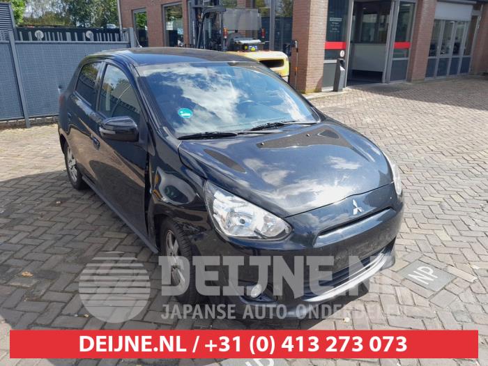 Mitsubishi Space Star 1.0 12V Vehículo de desguace (2014, Negro)