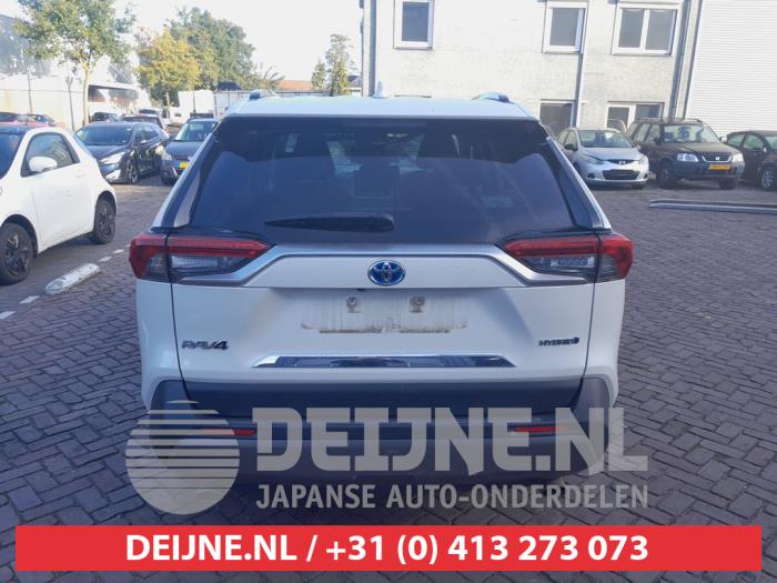 Toyota RAV4 2.5 Hybrid 16V AWD Vehículo de desguace (2019, Blanco)