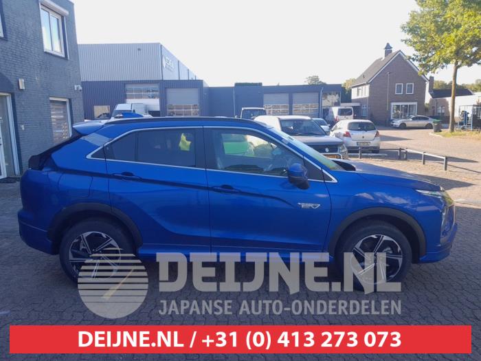 Mitsubishi Eclipse Cross 2.4 16V PHEV 4x4 Samochód złomowany (2023, Niebieski)
