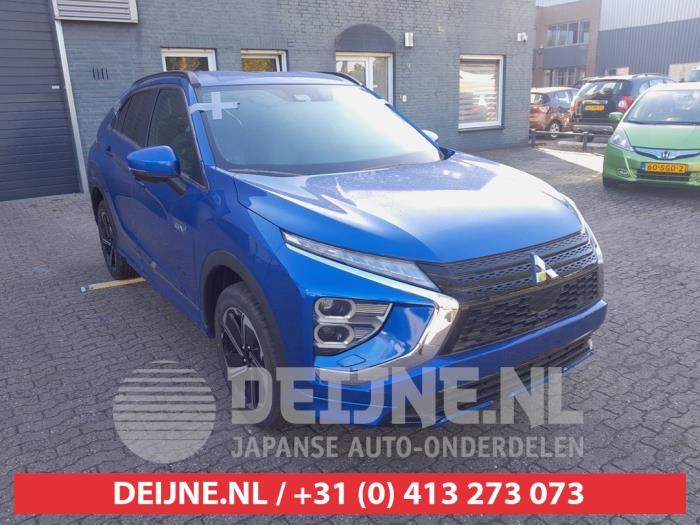 Mitsubishi Eclipse Cross 2.4 16V PHEV 4x4 Samochód złomowany (2023, Niebieski)