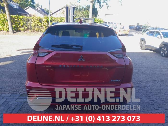 Mitsubishi Eclipse Cross 2.4 16V PHEV 4x4 Salvage vehicle (2023, Red)