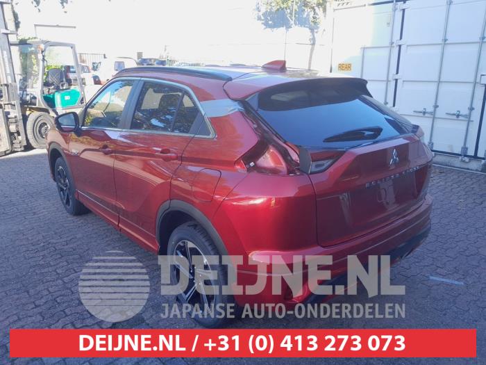 Mitsubishi Eclipse Cross 2.4 16V PHEV 4x4 Salvage vehicle (2023, Red)