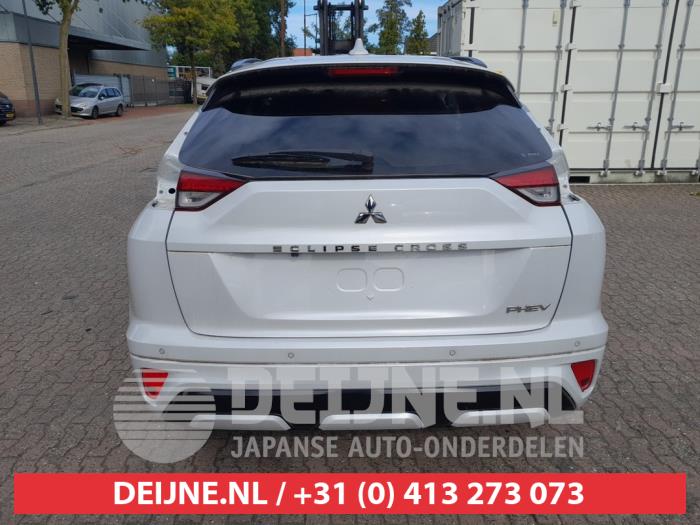 Mitsubishi Eclipse Cross 2.4 16V PHEV 4x4 Schrottauto (2023, Weiß)