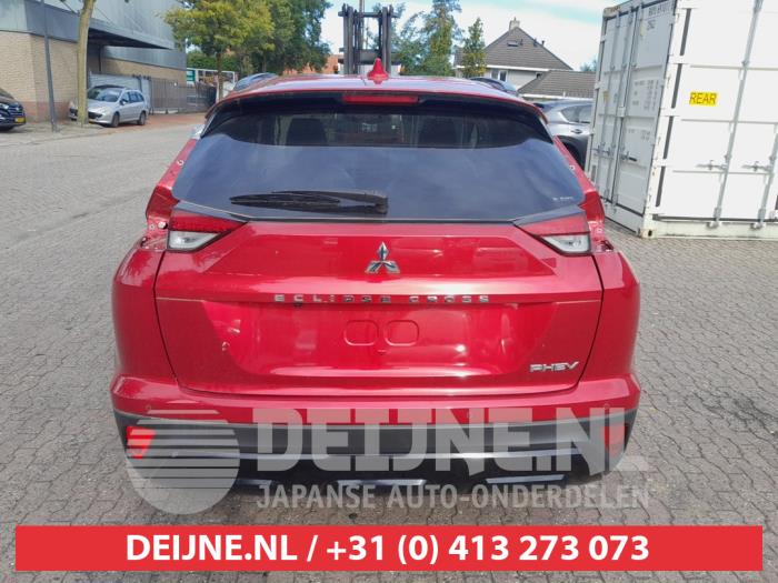 Mitsubishi Eclipse Cross 2.4 16V PHEV 4x4 Schrottauto (2023, Rot)