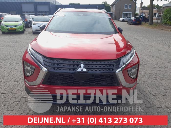 Mitsubishi Eclipse Cross 2.4 16V PHEV 4x4 Schrottauto (2023, Rot)