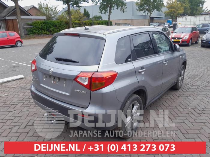 Suzuki Vitara 1.6 16V VVT Salvage vehicle (2018, Gray)